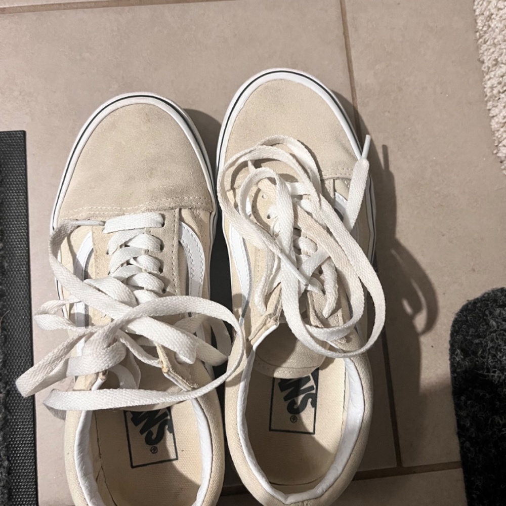 Vans shoes - Picture 2 of 3